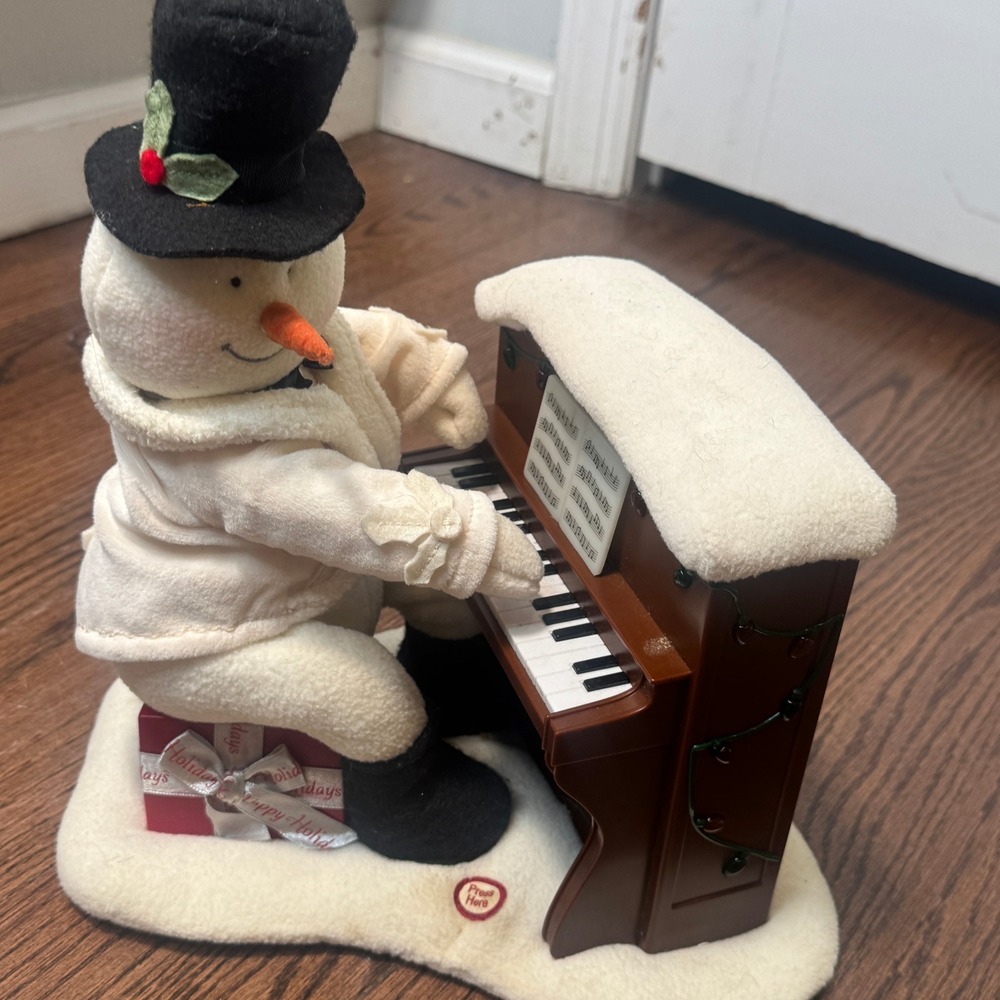 Hallmark Jingle Pals Plush Piano 2005 Animated Singing Music Snowman Animatronic
